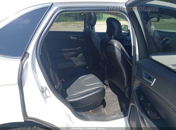 2FMPK4K87JBC30732 2018 FORD EDGE Белый Вид наклейки с VIN-кодом