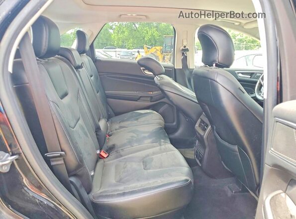 2FMPK4K91HBB82566 2017 FORD EDGE Black Widok tylnych siedzeń
