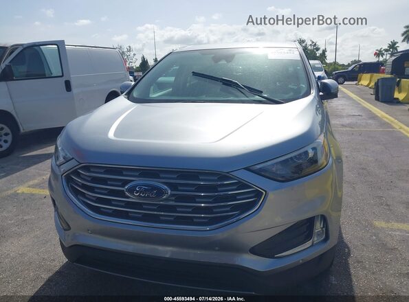 2FMPK4K96RBA52493 2024 FORD EDGE Silver Widok zestawu wskaźników