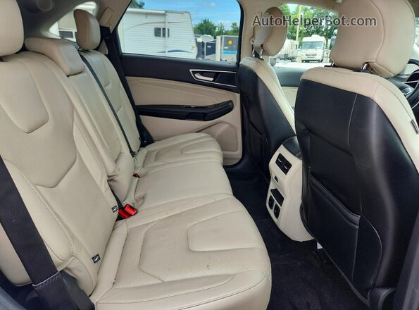 2FMPK4K9XJBB97735 2018 FORD EDGE White Widok wnętrza z tyłu