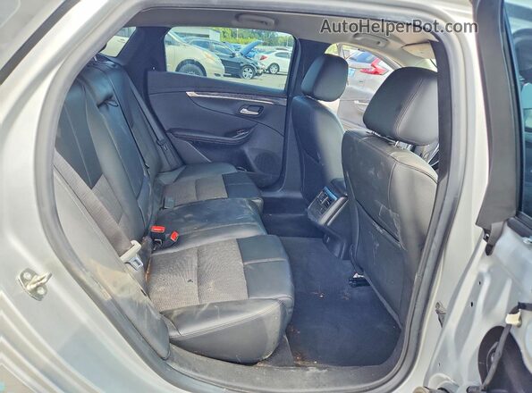 2G1105S33J9155747 2018 CHEVROLET IMPALA Silver Հետևի նստատեղերի տեսք