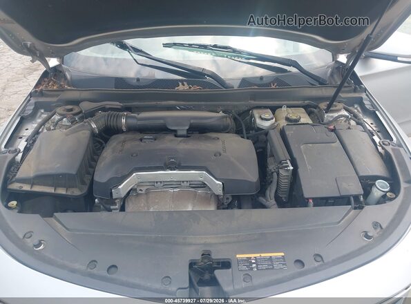 2G1105SA5J9165582 2018 CHEVROLET IMPALA Серебряный Вид сзади