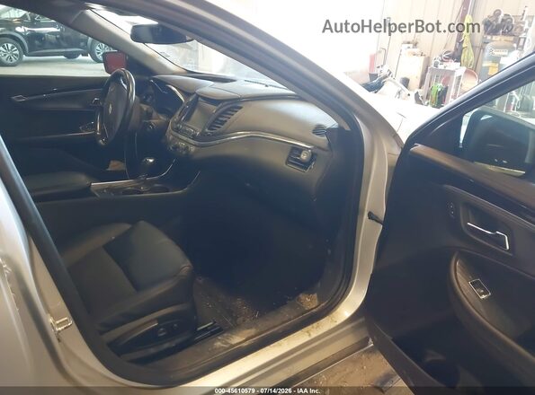 2G1105SA9H9141571 2017 CHEVROLET IMPALA Серебряный Вид салона спереди