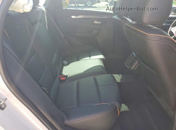 2G1125S32J9153076 2018 CHEVROLET IMPALA Белый Вид задних сидений