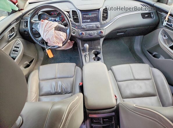 2G1125S33J9150834 2018 CHEVROLET IMPALA Красный Вид панели приборов