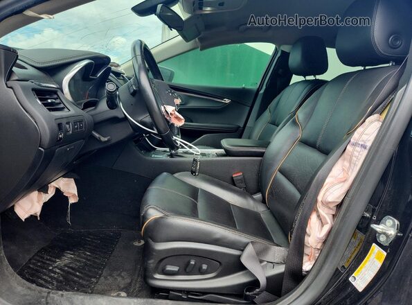 2G1125S3XJ9120083 2018 CHEVROLET IMPALA Черный Вид салона спереди