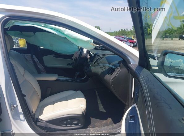 2G1145S34H9194099 2017 CHEVROLET IMPALA White Widok wnętrza z przodu