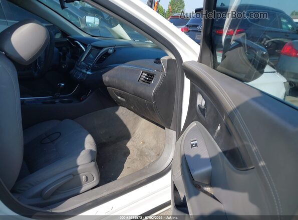 2G11X5SA9G9128085 2016 CHEVROLET IMPALA White Widok wnętrza z przodu