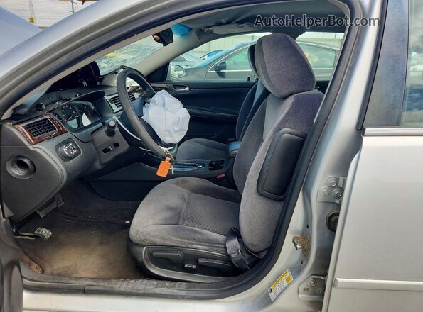 2G1WA5E3XG1144654 2016 CHEVROLET IMPALA Silver Front interior view