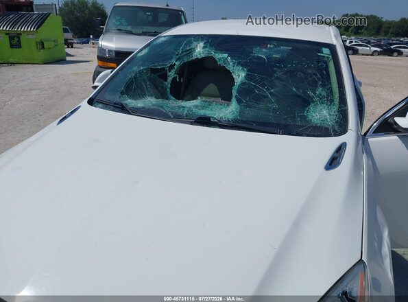 2G4GK5EX4G9160079 2016 BUICK REGAL White Front view