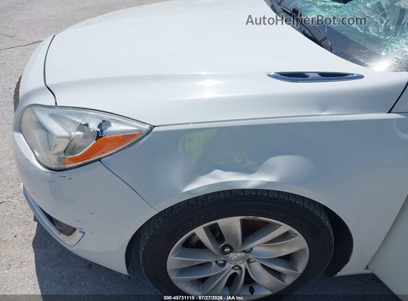 2G4GK5EX4G9160079 2016 BUICK REGAL White 360 interior view
