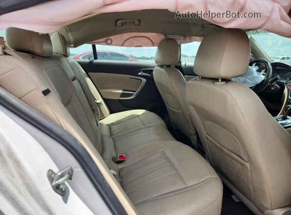 2G4GK5EX6G9117007 2016 BUICK REGAL White Rear seats view