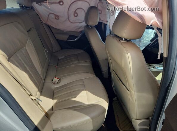 2G4GK5EX8G9163194 2016 BUICK REGAL Silver Rear seats view