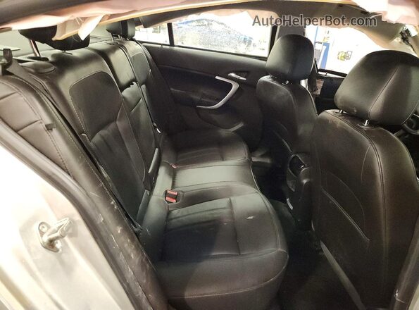 2G4GK5EX9G9157839 2016 BUICK REGAL Silver Vista de los asientos traseros