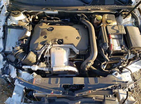 2G4GL5EX1H9177758 2017 BUICK REGAL White Rear interior view