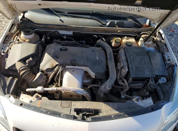 2G4GL5EX3H9181133 2017 BUICK REGAL White Vista interior trasera