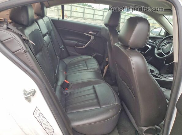 2G4GL5EX6H9117703 2017 BUICK REGAL White Widok tylnych siedzeń