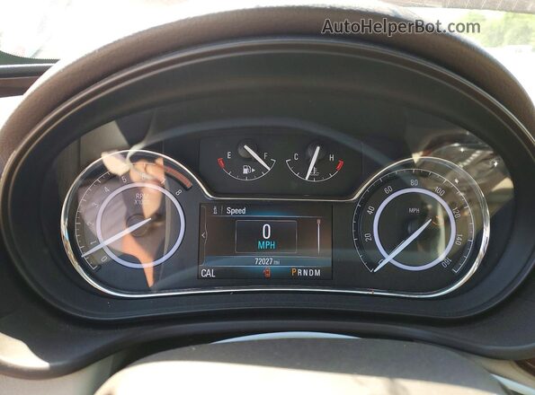 2G4GL5EXXH9136142 2017 BUICK REGAL Red Вид щитка приладів