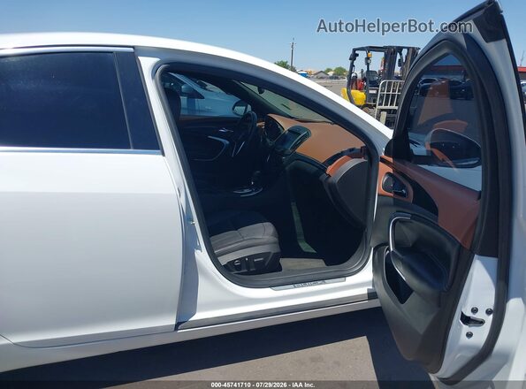 2G4GR5GX3H9102295 2017 BUICK REGAL White წინა სალონის ხედი