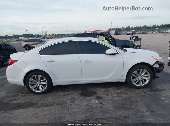 2G4GR5GX7H9147305 2017 BUICK REGAL White Widok wnętrza z tyłu