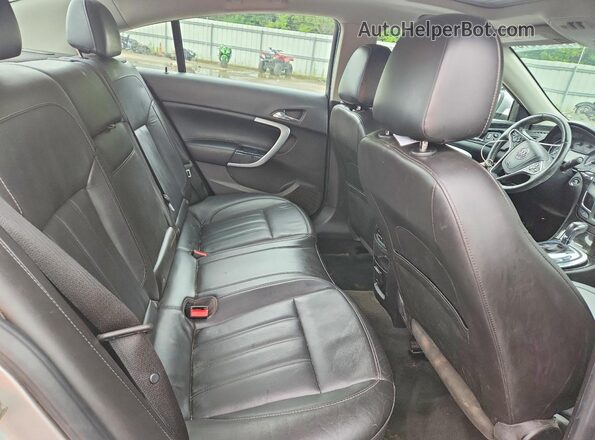 2G4GS5GXXG9199210 2016 BUICK REGAL Silver Vista de los asientos traseros