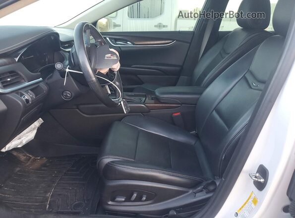 2G61M5S32K9118298 2019 CADILLAC XTS White Front interior view