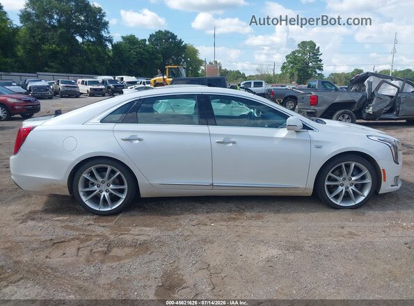 2G61P5S3XK9138872 2019 CADILLAC XTS White Widok wnętrza z tyłu