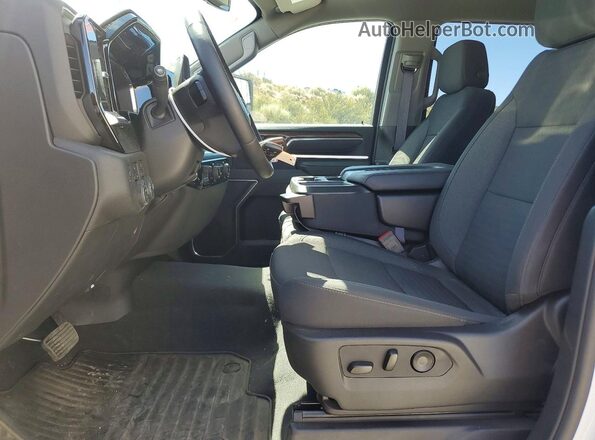 2GC1KNE7XS1234042 2025 CHEVROLET SILVERADO White Front interior view