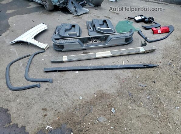 2GC1KNEY4S1225166 2025 CHEVROLET SILVERADO White Շարժիչի բաժամունքի տեսք