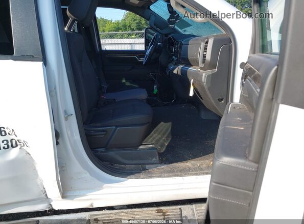 2GC1KNEY6T1143389 2026 CHEVROLET SILVERADO White Вид салону спереду