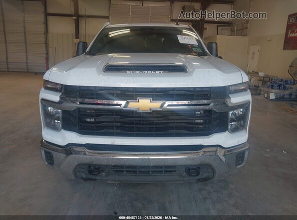 2GC1KNEY6T1143389 2026 CHEVROLET SILVERADO White Вид задньої частини салону