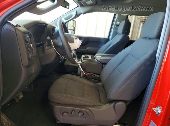 2GC4KME70T1125971 2026 CHEVROLET SILVERADO Red Widok wnętrza z przodu