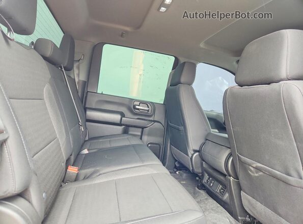2GC4KME76T1130477 2026 CHEVROLET SILVERADO White Rear seats view