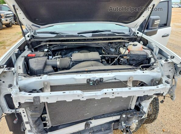 2GC4KME76T1130477 2026 CHEVROLET SILVERADO White Rear interior view