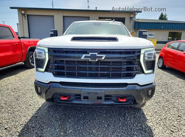 2GC4KNE75T1109495 2026 CHEVROLET SILVERADO White Front view
