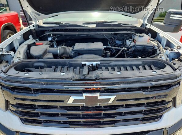 2GC4KNE75T1109495 2026 CHEVROLET SILVERADO White Rear interior view