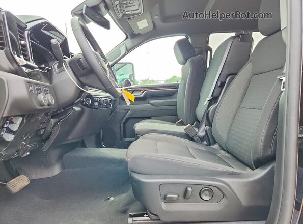 2GC4KTEY7S1211862 2025 CHEVROLET SILVERADO Черный Вид салона спереди