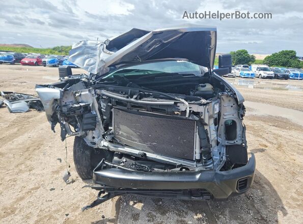 2GC4WLE77R1206019 2024 CHEVROLET SILVERADO Серебряный Вид спереди