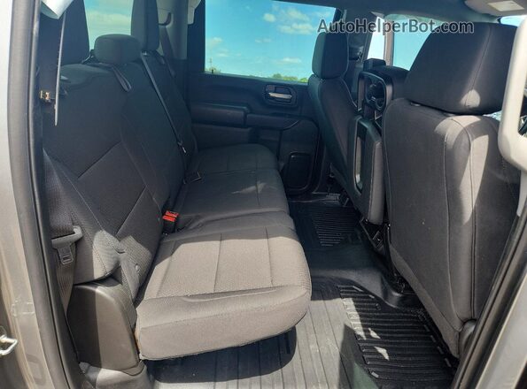 2GC4WLE77R1206019 2024 CHEVROLET SILVERADO Серебряный Вид задних сидений