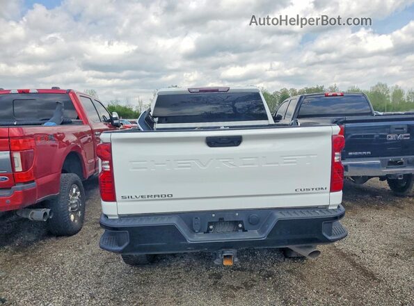 2GC4YME74R1109652 2024 CHEVROLET SILVERADO White Widok z tyłu