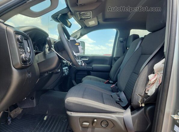 2GC4YMEY3R1115175 2024 CHEVROLET SILVERADO Silver Սալոնի դիմացի տեսք