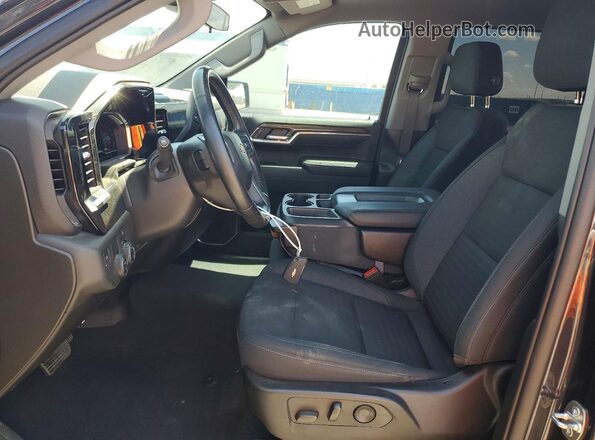 2GCPACED0P1108481 2023 CHEVROLET SILVERADO Черный Вид салона спереди
