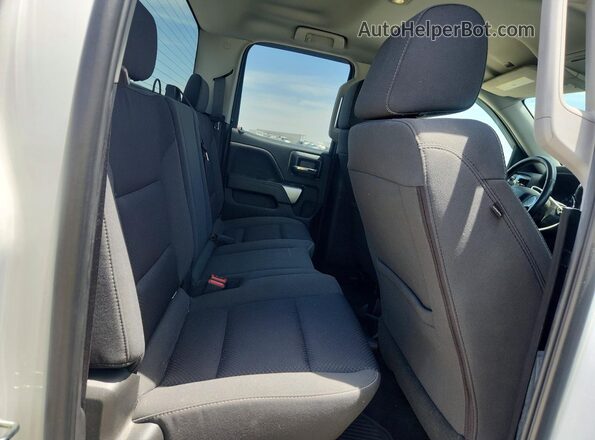 2GCRCREC4J1109444 2018 CHEVROLET SILVERADO White Vista de los asientos traseros