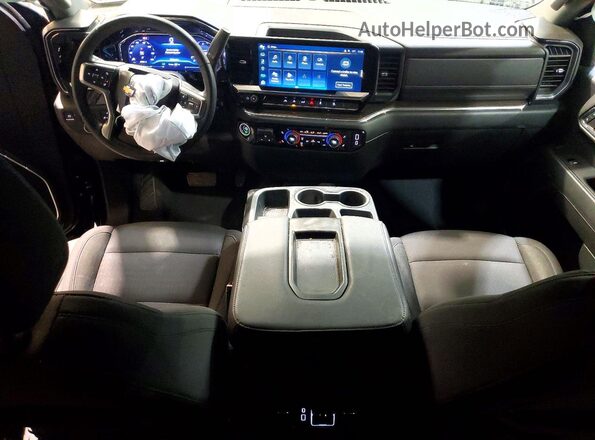 2GCUDDED3R1175725 2024 CHEVROLET SILVERADO Black Widok deski rozdzielczej