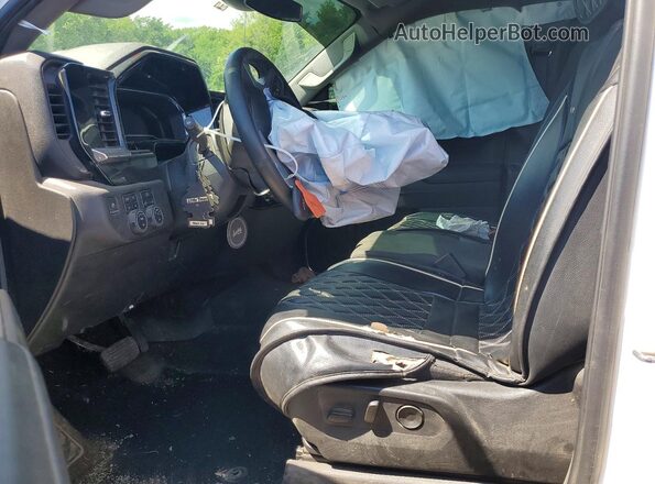 2GCUDEED0R1184310 2024 CHEVROLET SILVERADO White Widok wnętrza z przodu