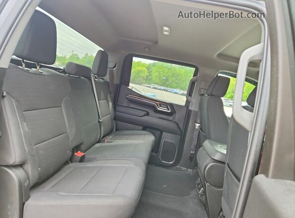 2GCUDEED9R1132335 2024 CHEVROLET SILVERADO Black Widok tylnych siedzeń
