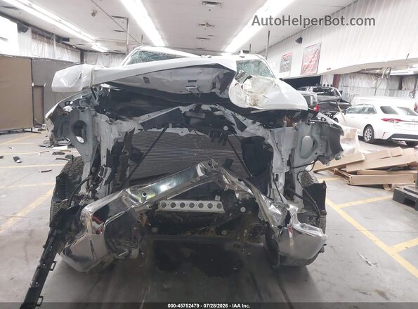 2GCUDGED0N1516400 2022 CHEVROLET SILVERADO White Widok wnętrza z tyłu