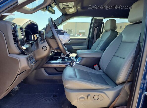 2GCUDGED7N1501666 2022 CHEVROLET SILVERADO Blue Вид салону спереду
