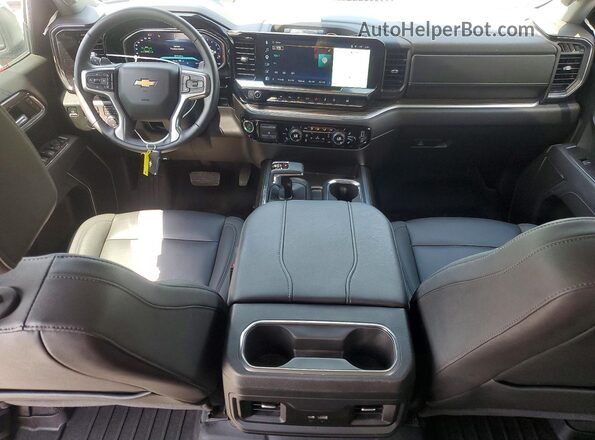 2GCUKDED5T1107813 2026 CHEVROLET SILVERADO White წინა პანელის ხედი