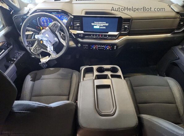 2GCUKDED9T1112948 2026 CHEVROLET SILVERADO Gray Vista del salpicadero